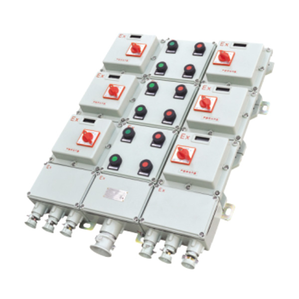 BXQ系列防爆動(dòng)力配電箱(電磁起動(dòng))特點(diǎn)：
<br>1、壓鑄鋁合金或鋼板焊接外殼，表面噴塑。
<br>2、適用于控制多臺(tái)電動(dòng)機(jī)，還可為照明或儀表配出電源。
…